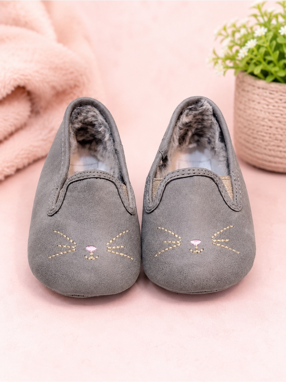 Baby Infant‎ Rosie Pope Gray Cat Face Slippers